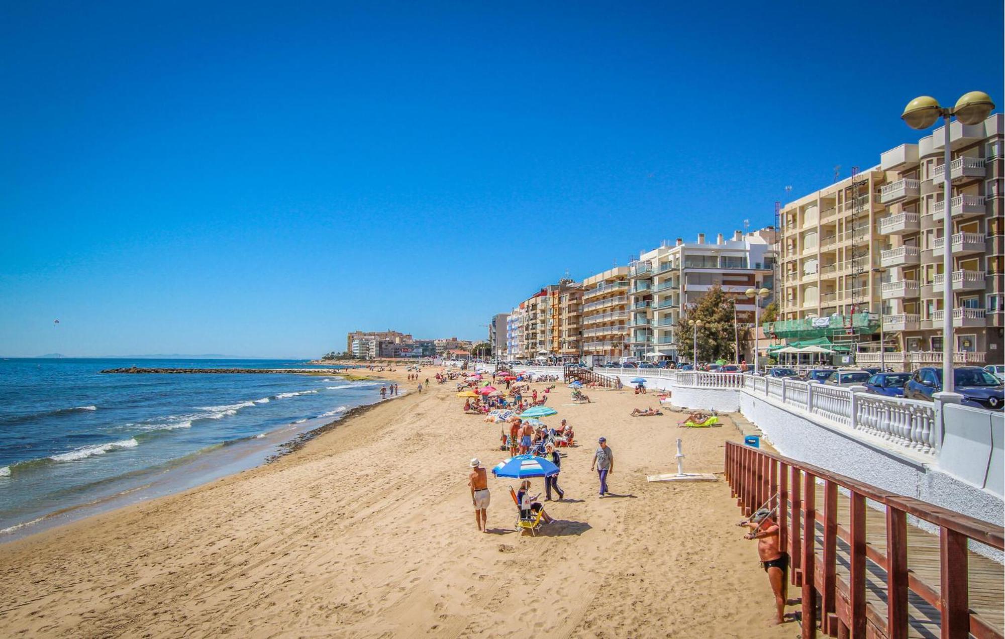 Nice Apartment In Torrevieja With Kitchen Esterno foto
