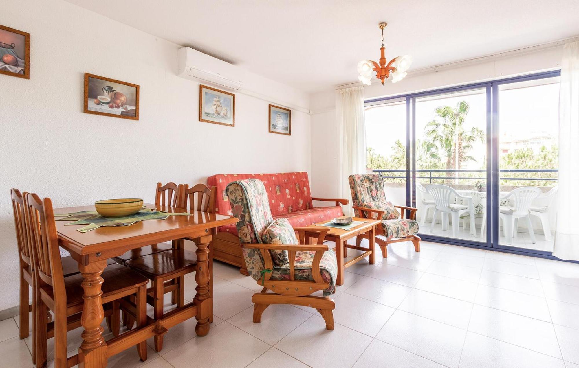Nice Apartment In Torrevieja With Kitchen Esterno foto