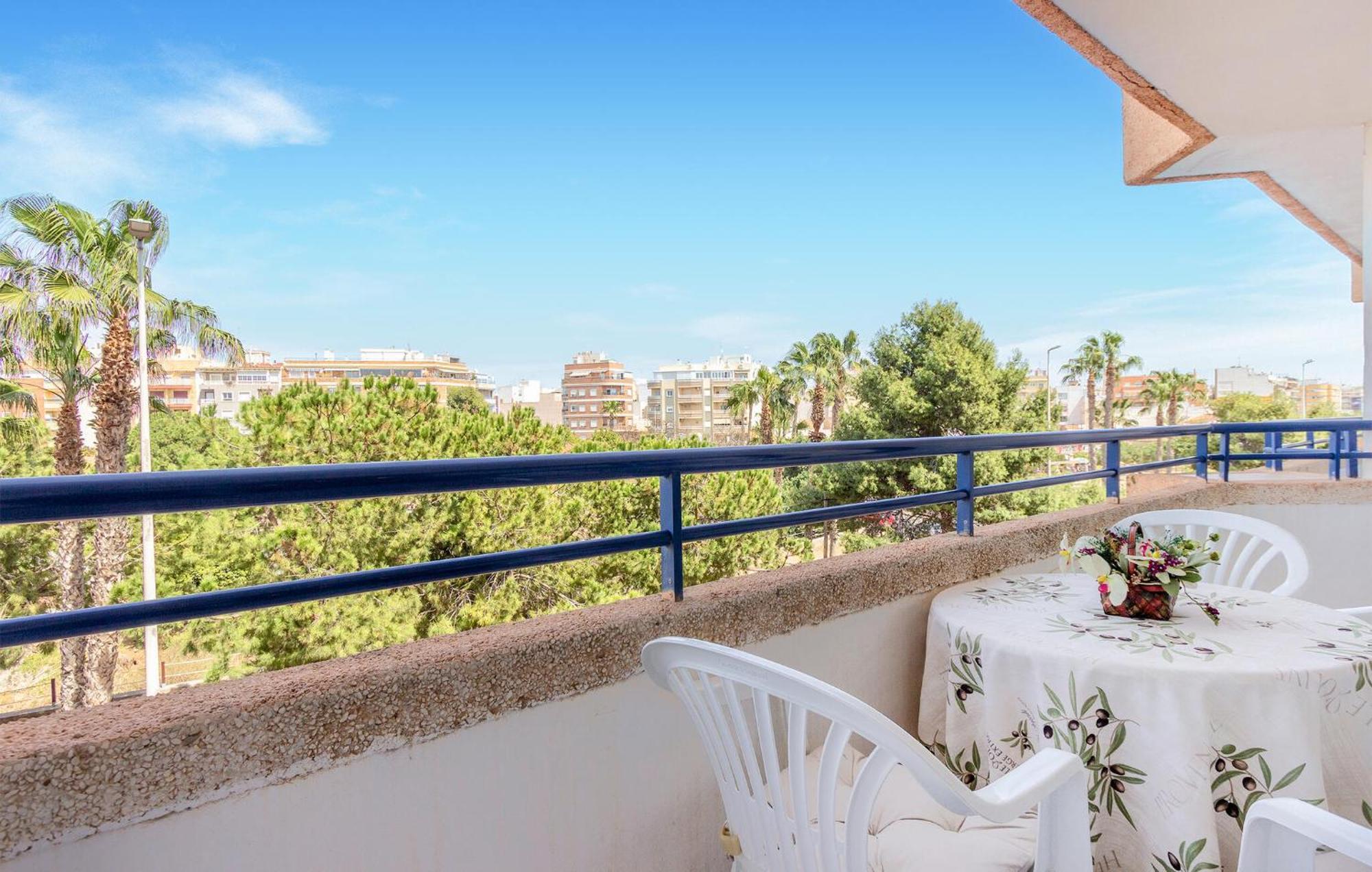 Nice Apartment In Torrevieja With Kitchen Esterno foto